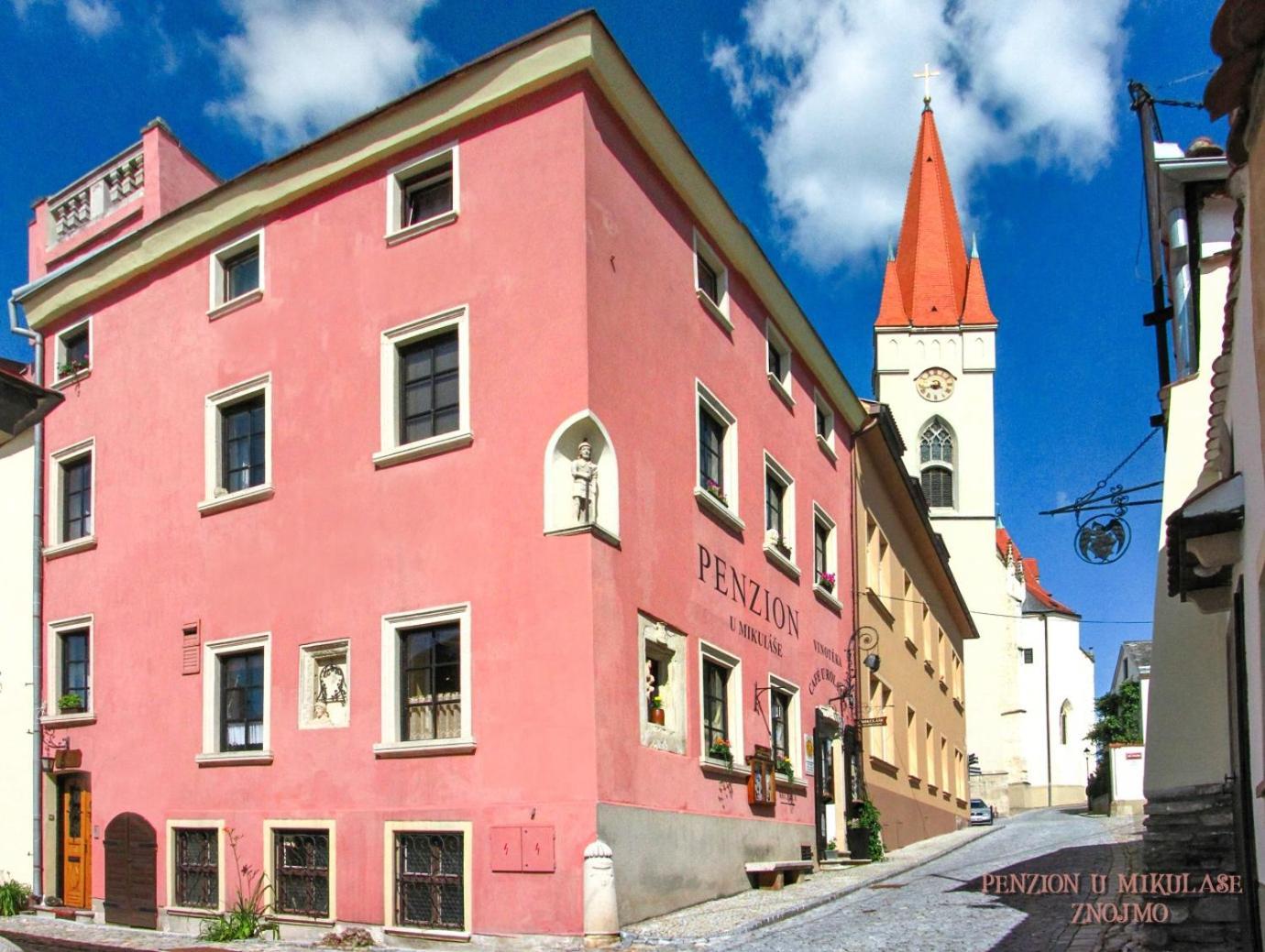 Boutique Apartments U Rolanda, Mikulasske Namesti Znojmo Exterior photo